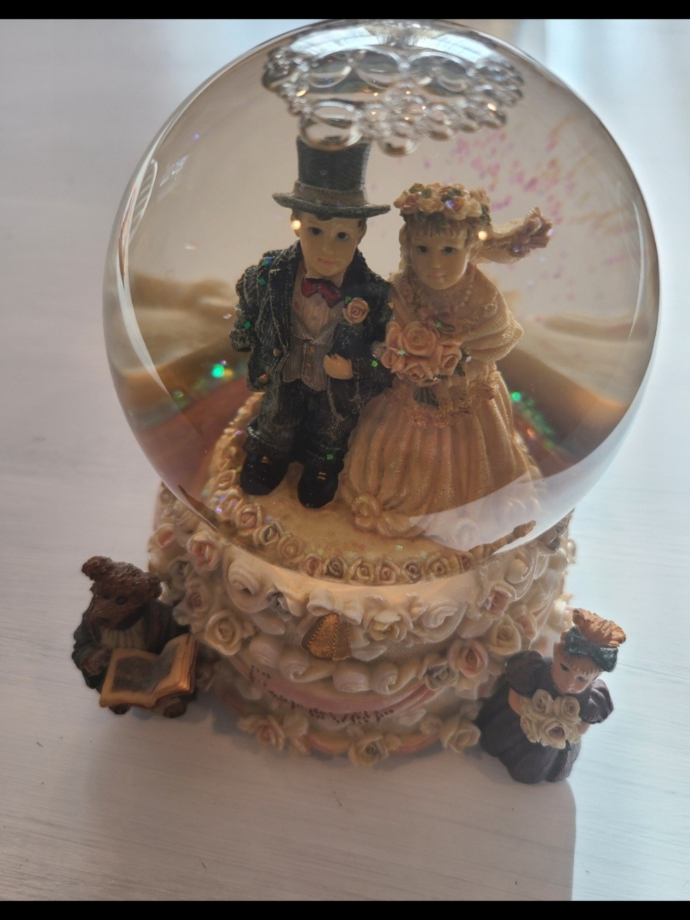 Boyds Bears Yesterdays' Child "Love is Forever" musical snow globe